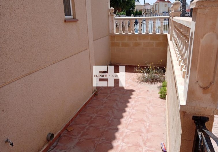 Herverkoop - Duplex - Torrevieja - Carrefour