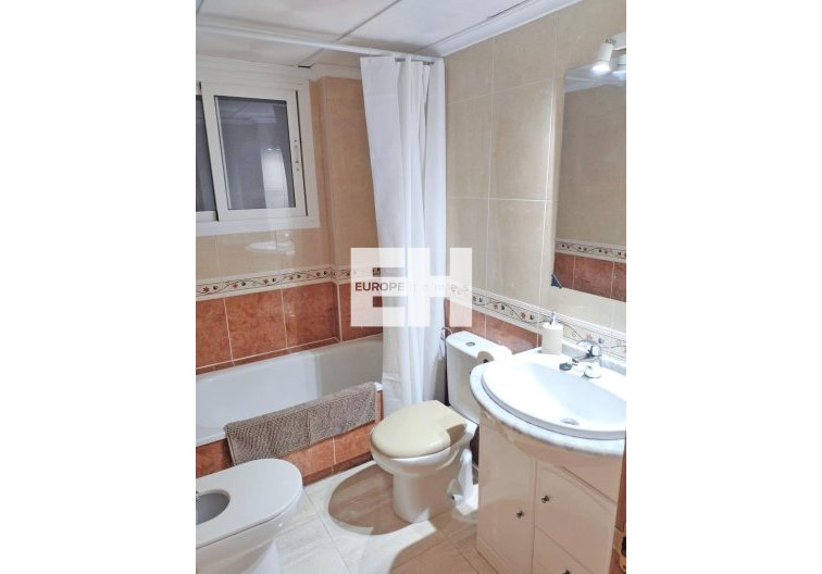 Segunda mano - Apartamento  - Guardamar del Segura - Puerto Deportivo