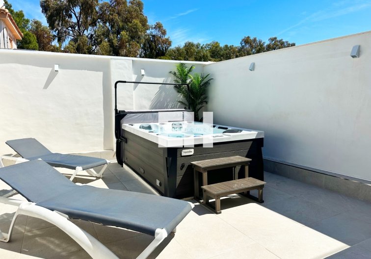 Herverkoop - town house - Orihuela Costa - Costa Blanca