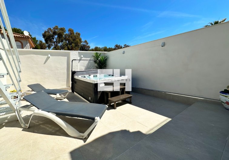 Herverkoop - town house - Orihuela Costa - Costa Blanca