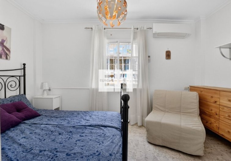 Wiederverkauf - town house - Torrevieja - Aguas Nuevas