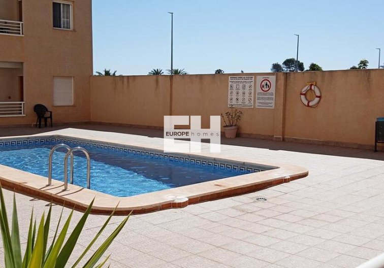 Segunda mano - Apartamento  - Los Montesinos - PUEBLO CENTRO
