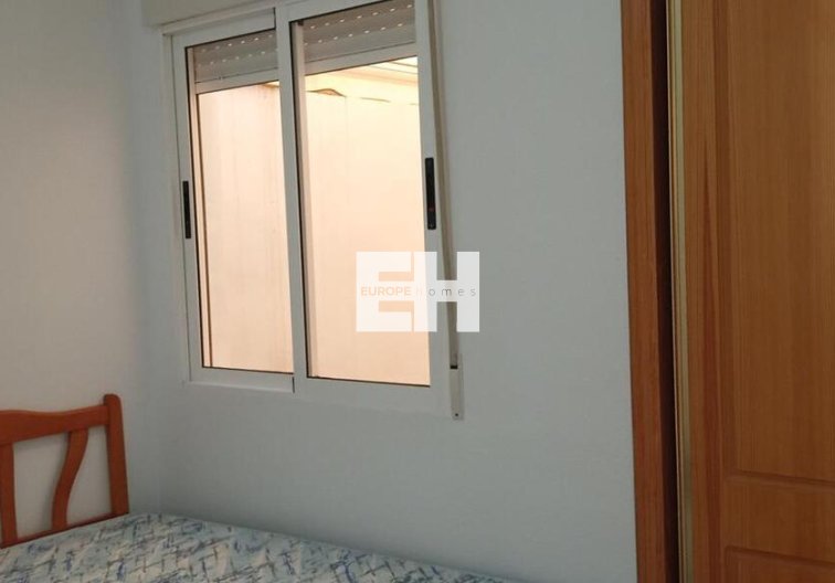 Segunda mano - Apartamento  - Los Montesinos - PUEBLO CENTRO