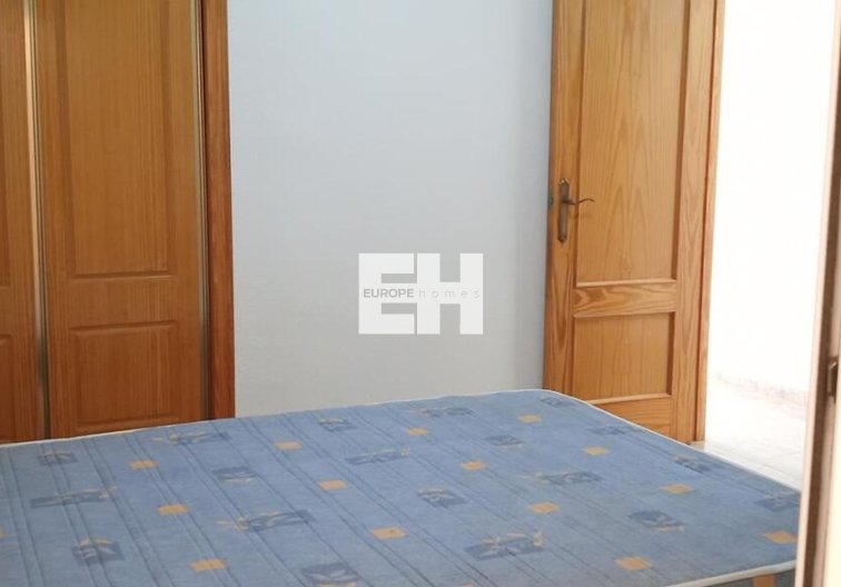 Segunda mano - Apartamento  - Los Montesinos - PUEBLO CENTRO