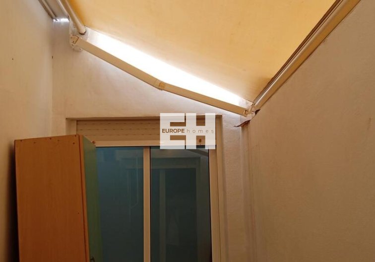Segunda mano - Apartamento  - Los Montesinos - PUEBLO CENTRO