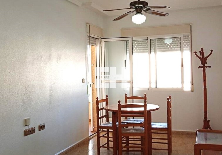 Segunda mano - Apartamento  - Los Montesinos - PUEBLO CENTRO