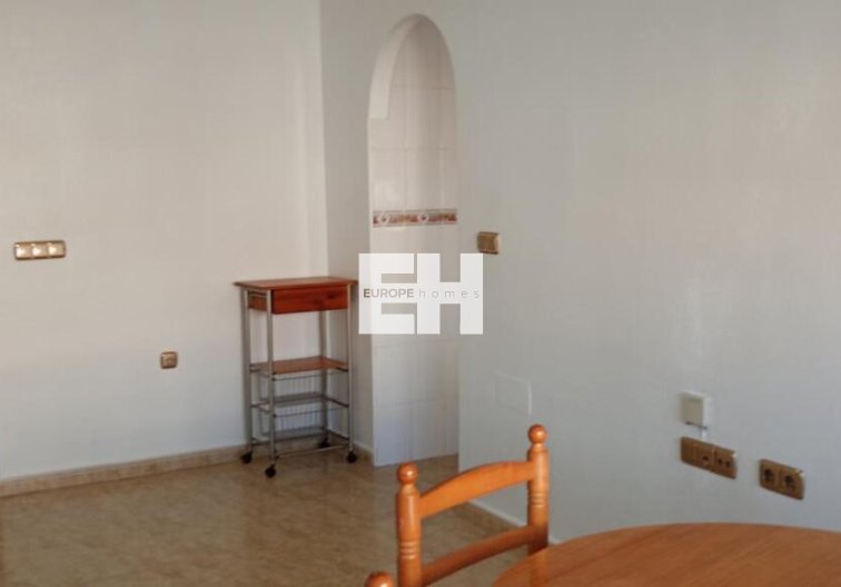 Segunda mano - Apartamento  - Los Montesinos - PUEBLO CENTRO