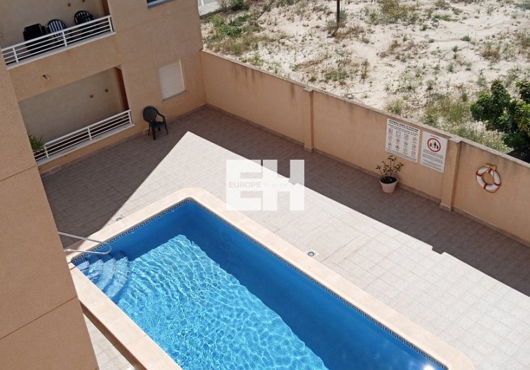 Segunda mano - Apartamento  - Los Montesinos - PUEBLO CENTRO