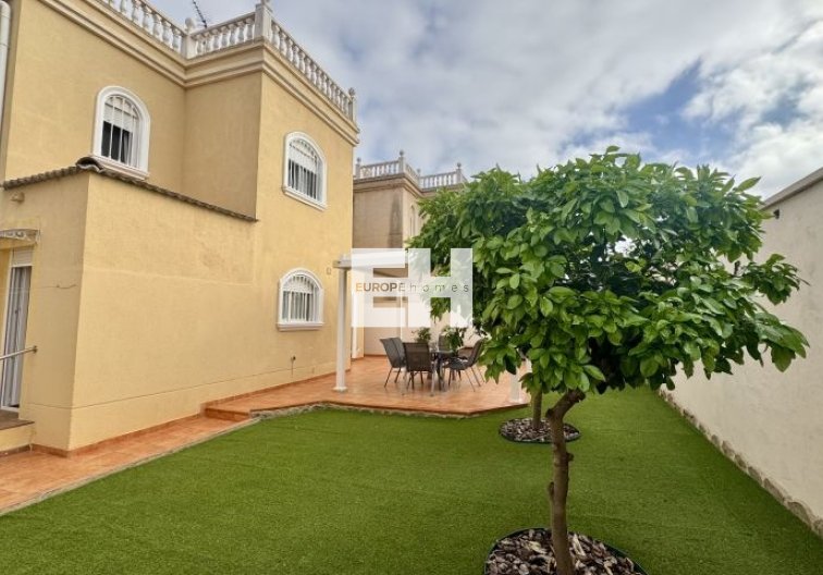 Revente - villa - Torrevieja - Costa Blanca