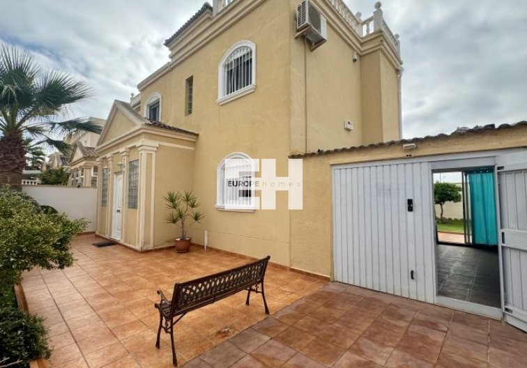 Revente - villa - Torrevieja - Costa Blanca