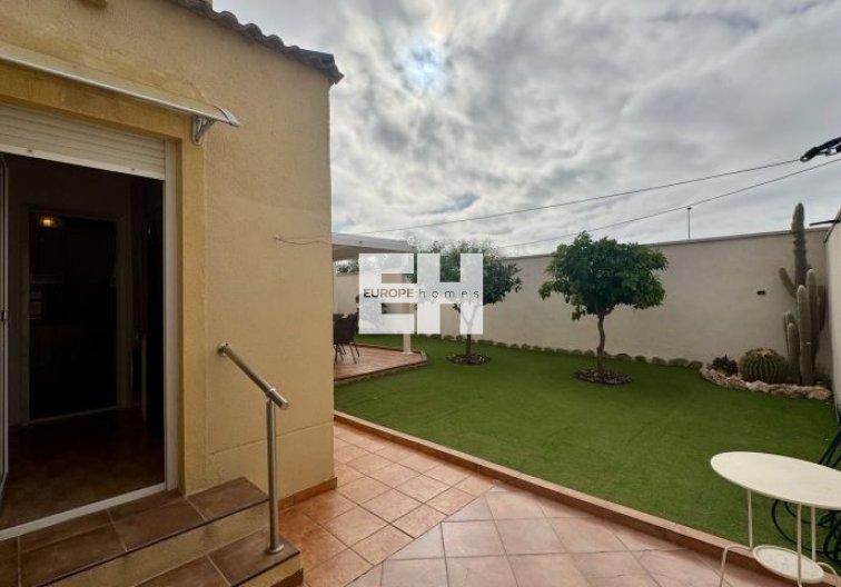 Revente - villa - Torrevieja - Costa Blanca