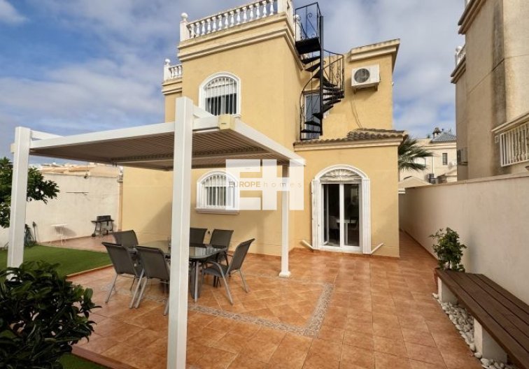 Revente - villa - Torrevieja - Costa Blanca