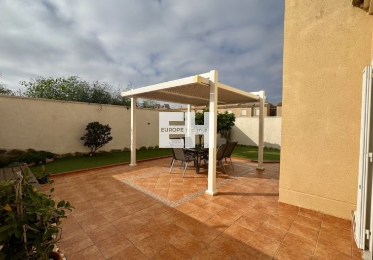 Revente - villa - Torrevieja - Costa Blanca