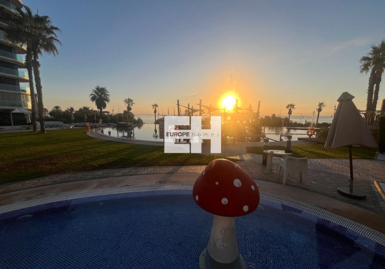 Resale - Apartment - Punta Prima - Costa Blanca