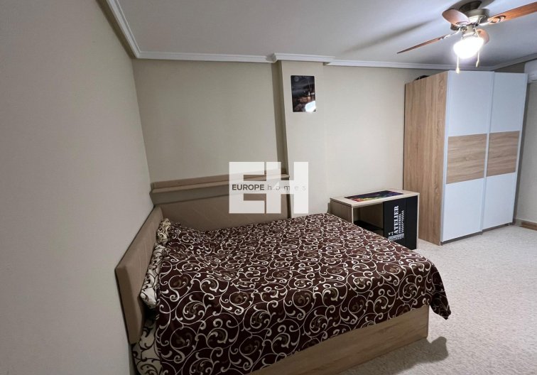 Wiederverkauf - Wohnung - Torrevieja - Centro