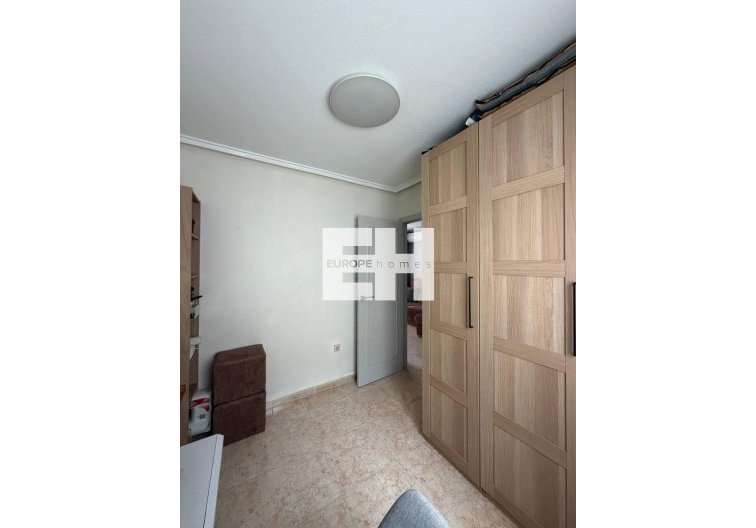 Wiederverkauf - Wohnung - Torrevieja - Centro