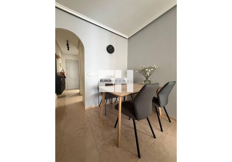 Wiederverkauf - Wohnung - Torrevieja - Centro