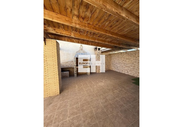 Resale - town house - Torrevieja