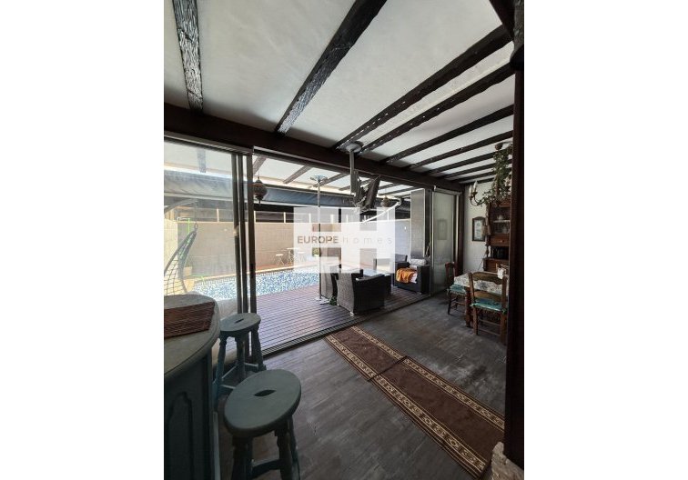 Resale - town house - Torrevieja