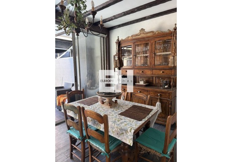Resale - town house - Torrevieja