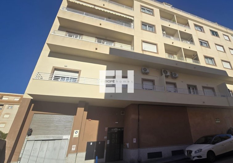 Wiederverkauf - Wohnung - Torrevieja - Centro