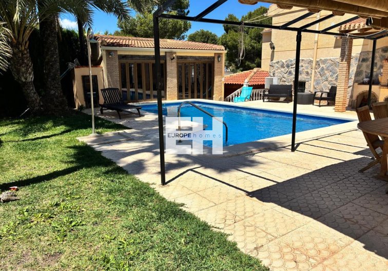 Herverkoop - villa - Los Balcones - Costa Blanca