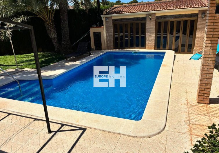 Herverkoop - villa - Los Balcones - Costa Blanca