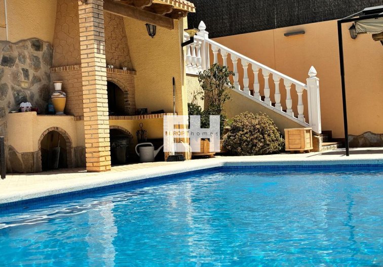 Herverkoop - villa - Los Balcones - Costa Blanca