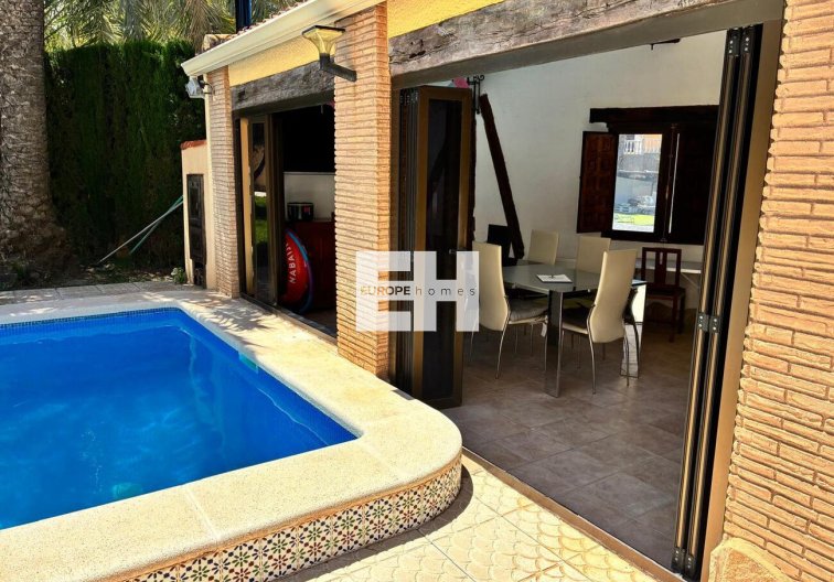 Herverkoop - villa - Los Balcones - Costa Blanca