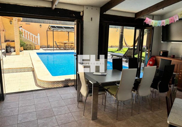 Herverkoop - villa - Los Balcones - Costa Blanca