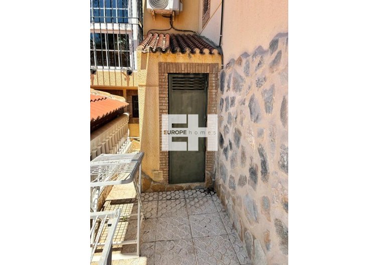 Herverkoop - villa - Los Balcones - Costa Blanca