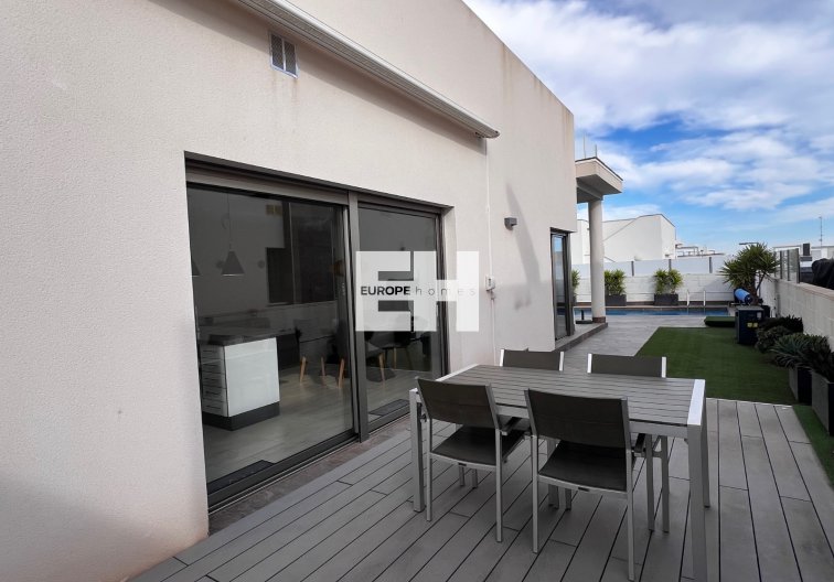 Segunda mano - villa - Orihuela Costa - Costa Blanca