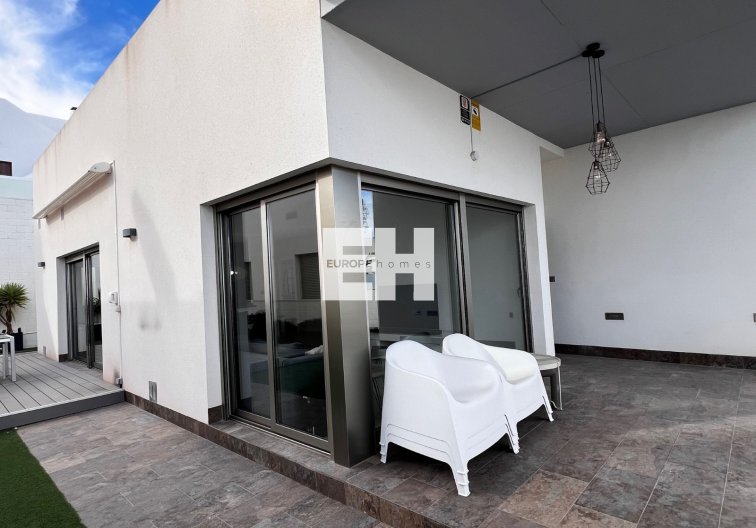 Segunda mano - villa - Orihuela Costa - Costa Blanca