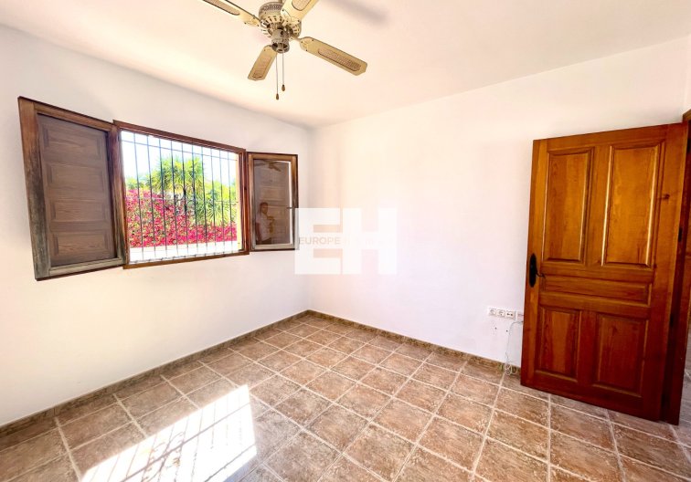 Resale - villa - Catral - Costa Blanca