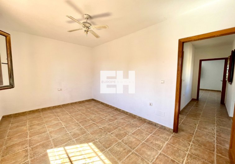Resale - villa - Catral - Costa Blanca