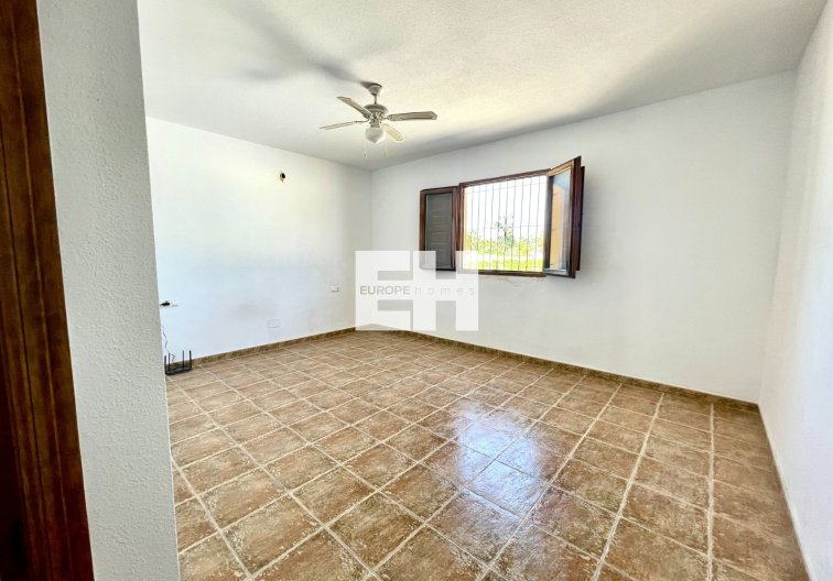 Resale - villa - Catral - Costa Blanca