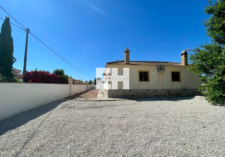 Resale - villa - Catral - Costa Blanca