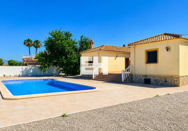 Resale - villa - Catral - Costa Blanca