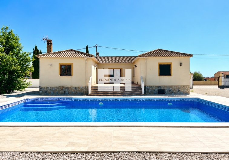 Resale - villa - Catral - Costa Blanca