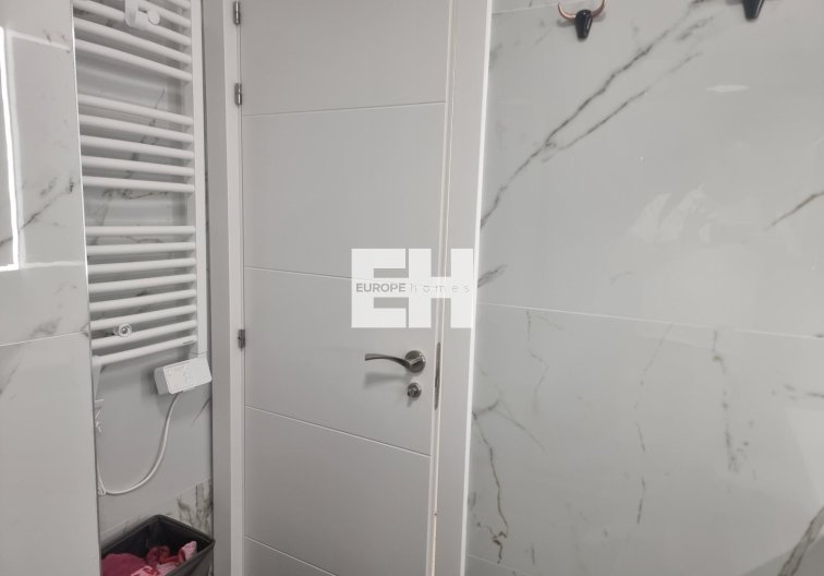 Segunda mano - Apartamento  - Torrevieja - Playa de los Locos