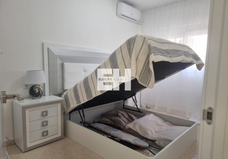 Segunda mano - Apartamento  - Torrevieja - Playa de los Locos