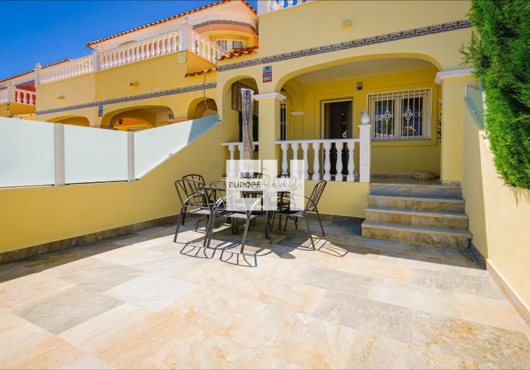 Herverkoop - town house - Orihuela Costa - Las Filipinas