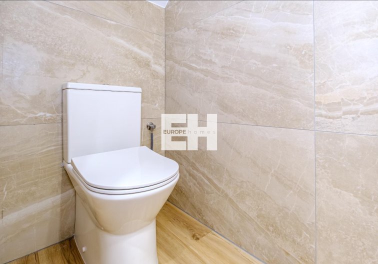 Herverkoop - town house - Orihuela Costa - Las Filipinas