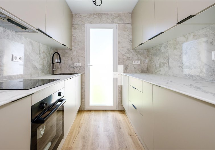 Herverkoop - town house - Orihuela Costa - Las Filipinas