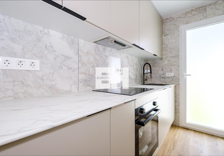 Herverkoop - town house - Orihuela Costa - Las Filipinas