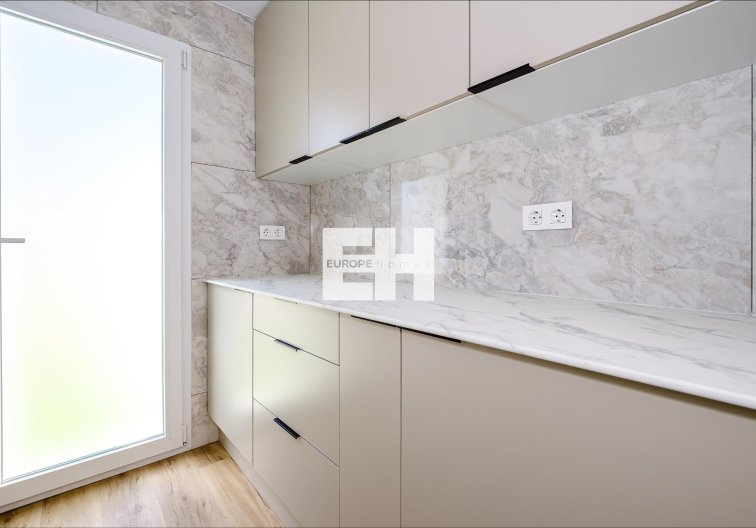 Herverkoop - town house - Orihuela Costa - Las Filipinas
