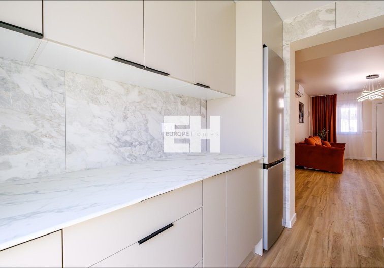 Herverkoop - town house - Orihuela Costa - Las Filipinas