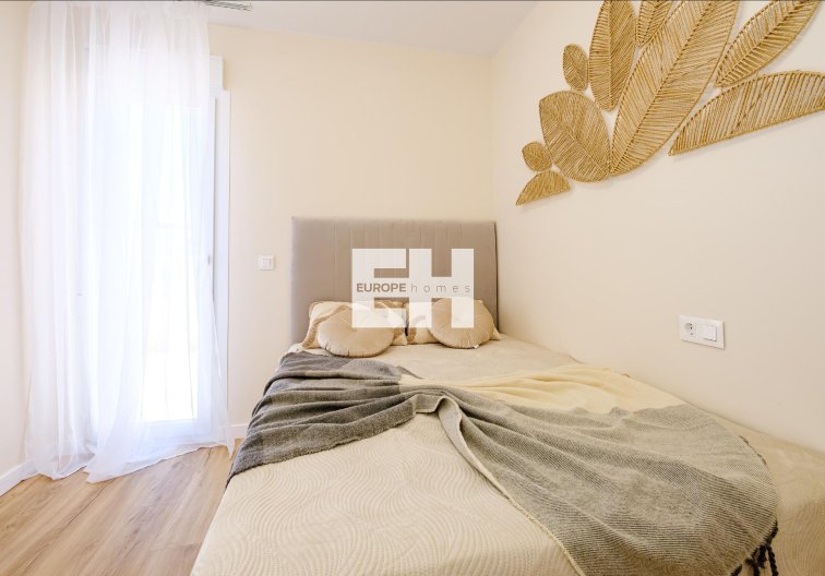 Herverkoop - town house - Orihuela Costa - Las Filipinas