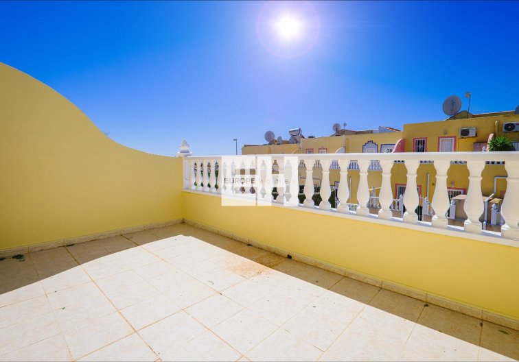 Herverkoop - town house - Orihuela Costa - Las Filipinas