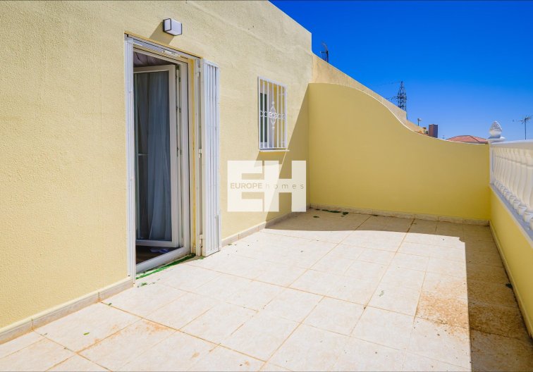 Herverkoop - town house - Orihuela Costa - Las Filipinas